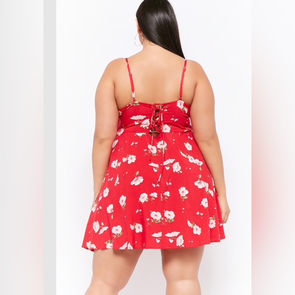 Plus size floral skater lace up back dress - Picture 4 of 4